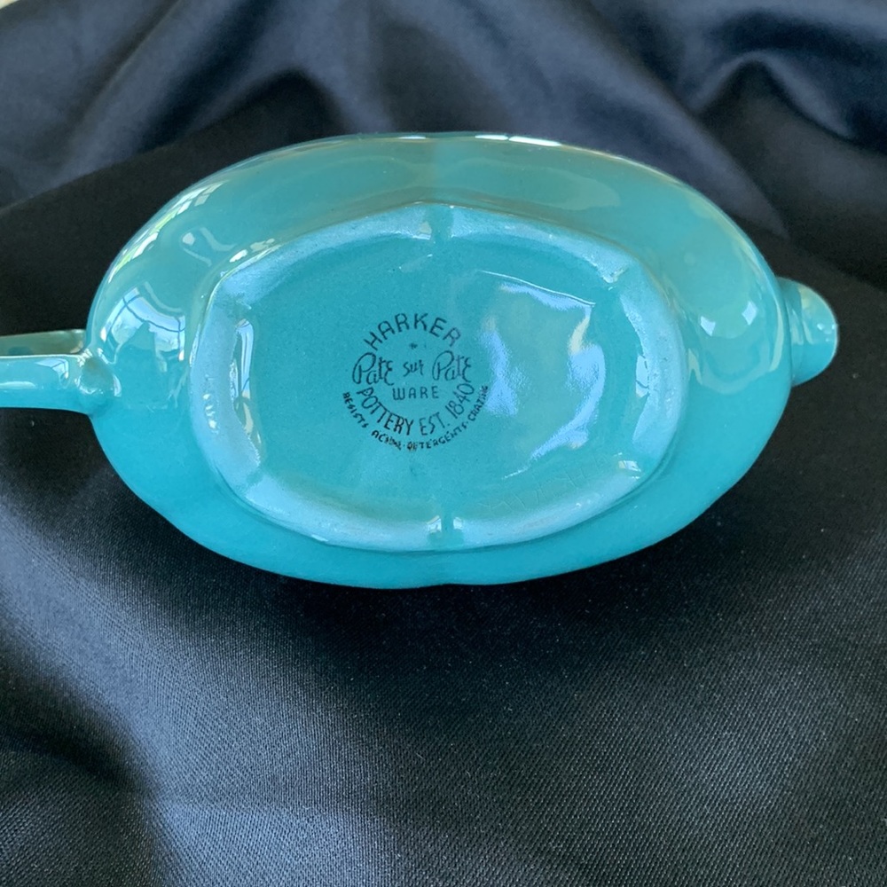 Harker Ware Pottery Gravy Boat - Picture 6 of 9